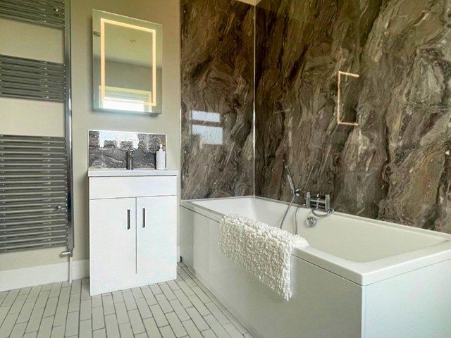 bathrooms-8-kireth-ai